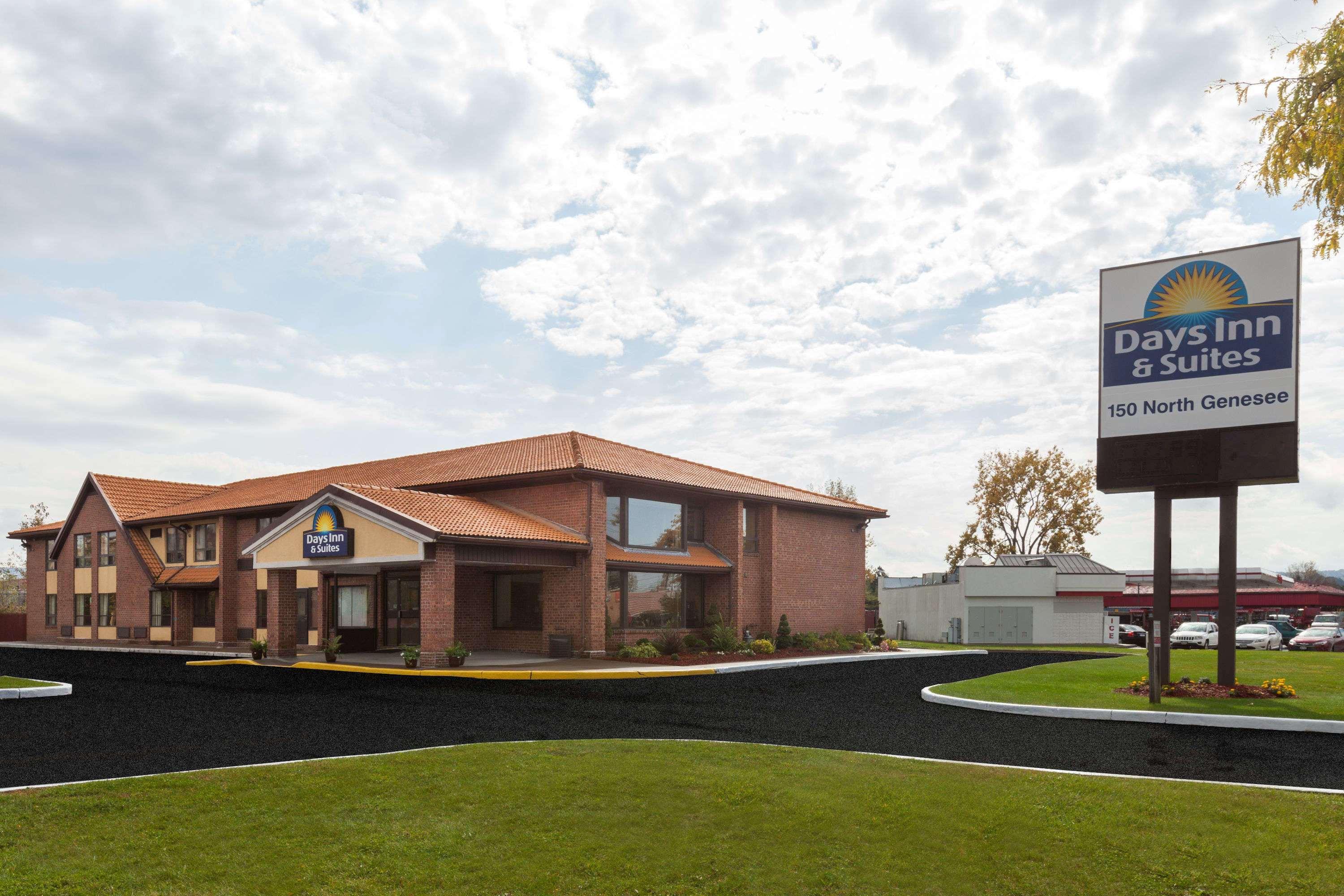 Days Inn By Wyndham Utica Exteriér fotografie