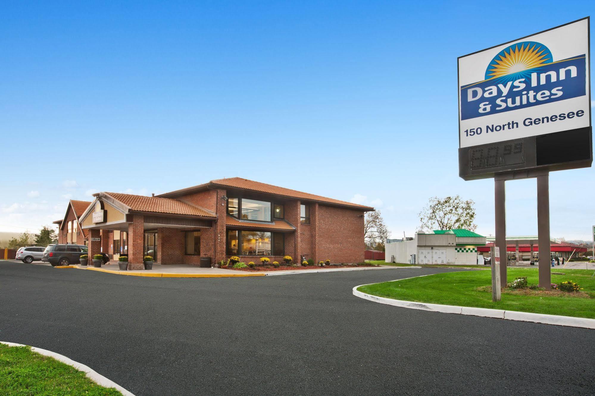 Days Inn By Wyndham Utica Exteriér fotografie